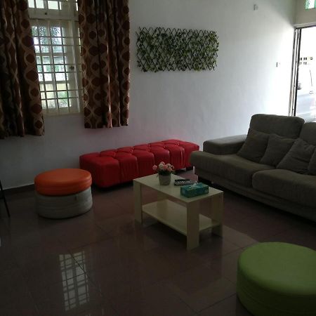 The Garden Vacation Home Лумут Экстерьер фото